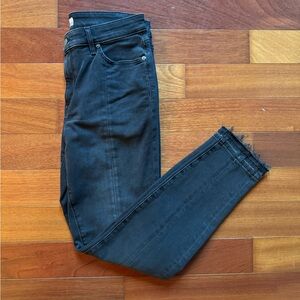 LOFT Curvy Skinny Jean